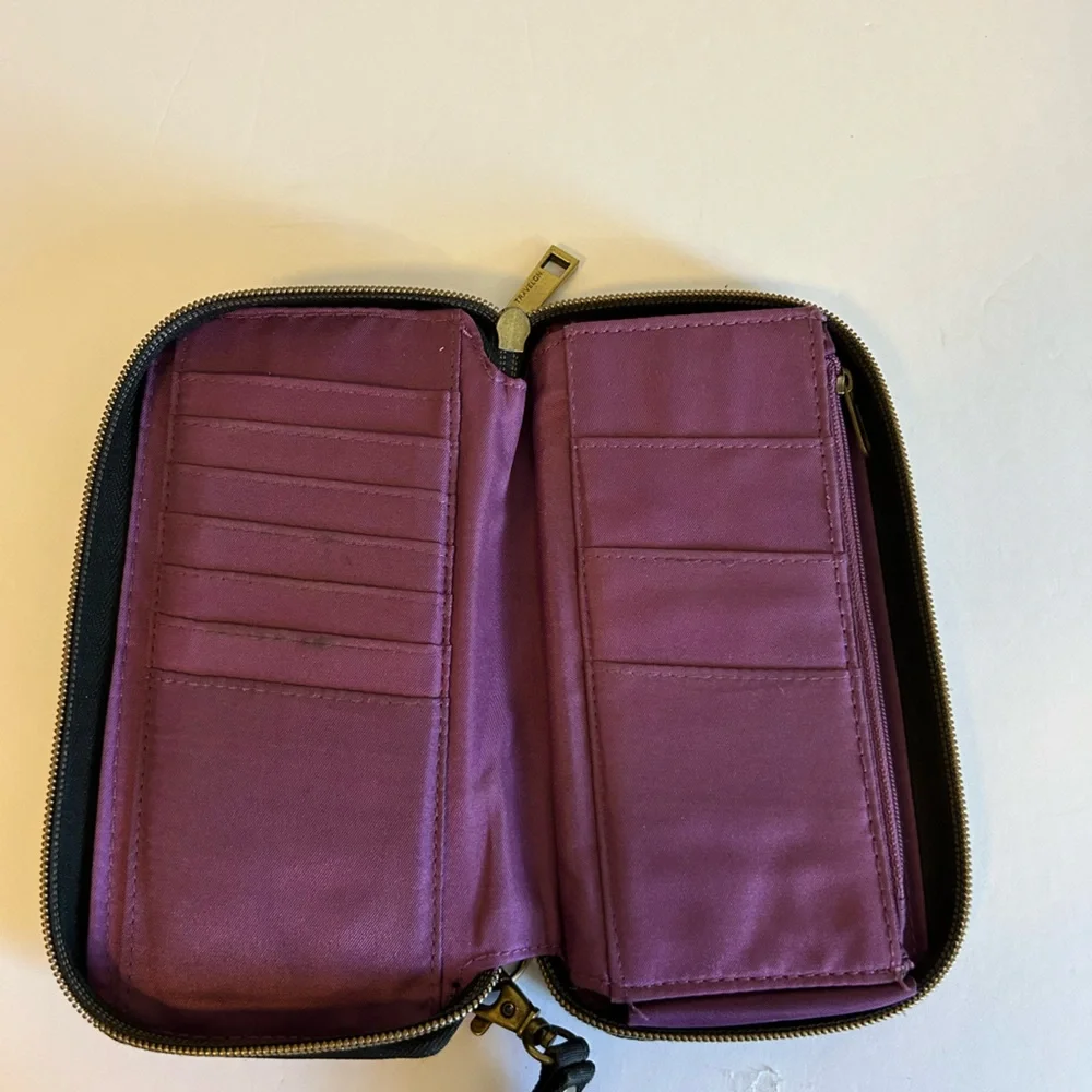 Travelon Black Wrist Pouch with RFID